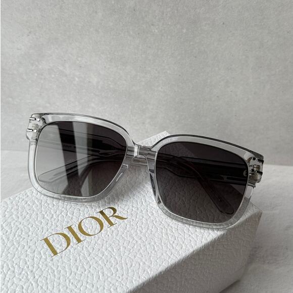 NEW Dior Signature S7F Sunglasses in Grey Transparent main image 9